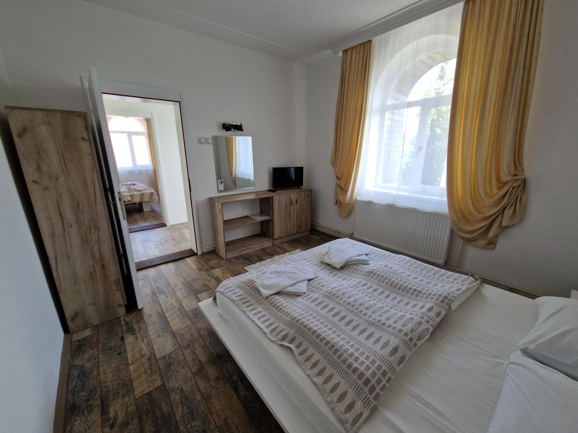 Villa Stars Palić Exteriör bild