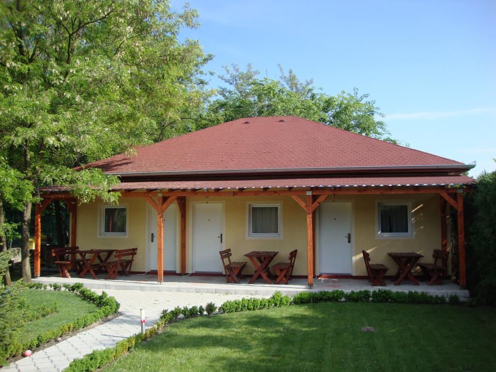 Villa Stars Palić Exteriör bild