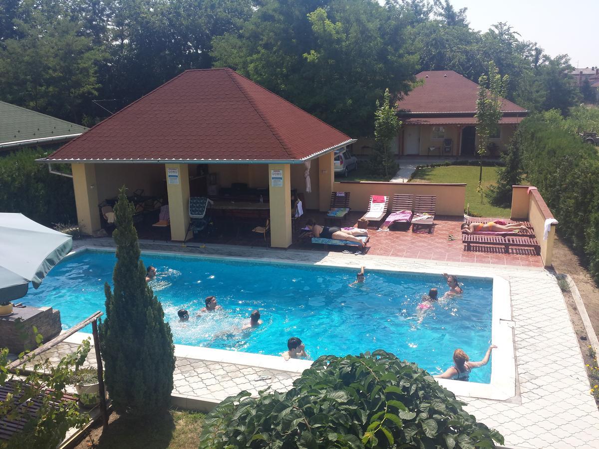 Villa Stars Palić Exteriör bild